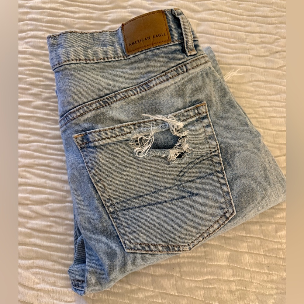 American Eagle Outfitters Women’s Light Blue Ripped Jeans